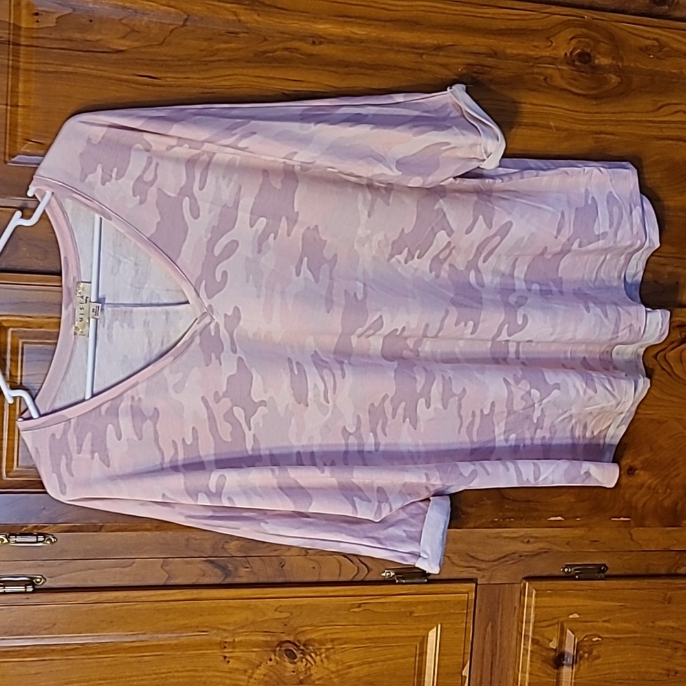 Misia brand size 2X purple camo top